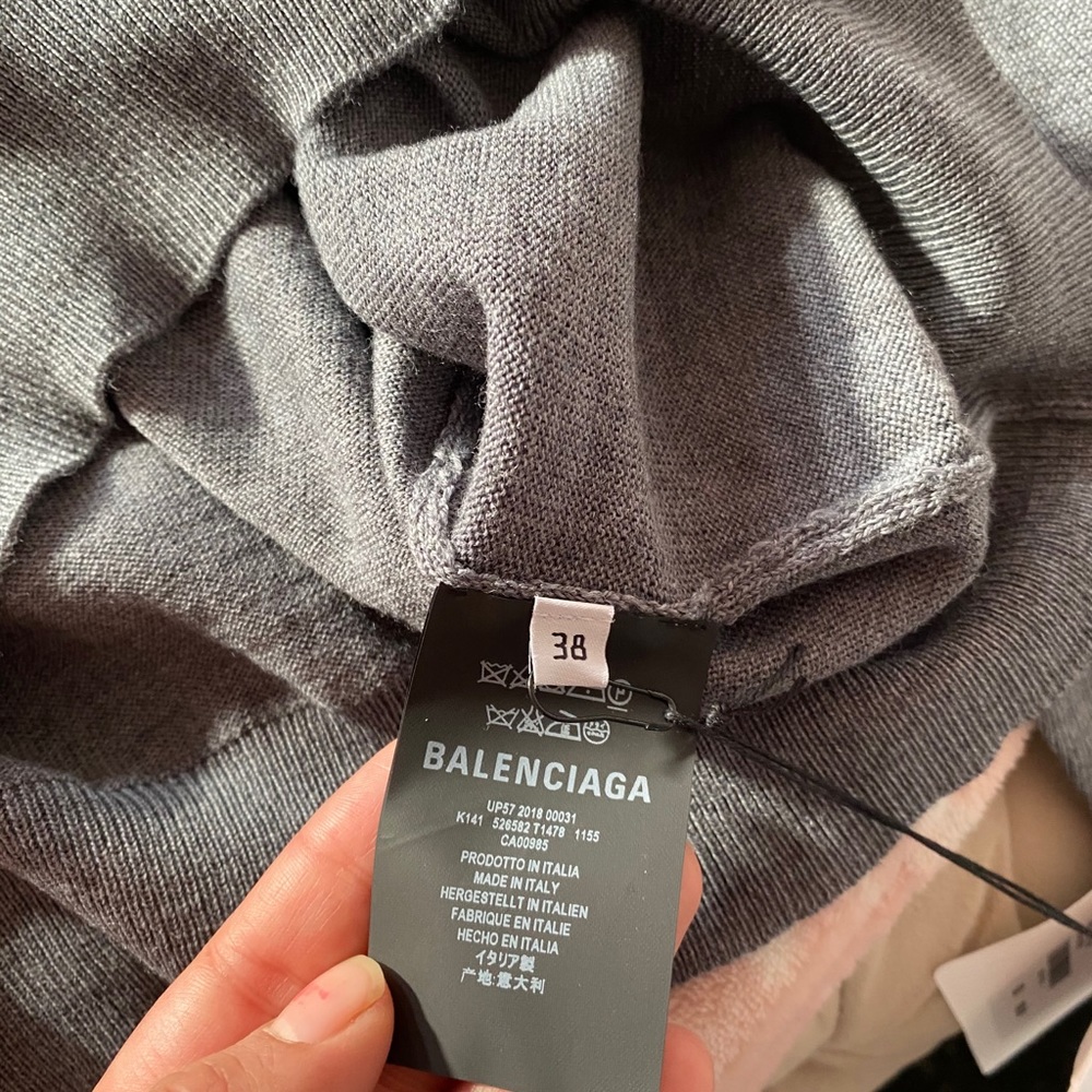 Balenciaga sweater - Picture 5 of 6